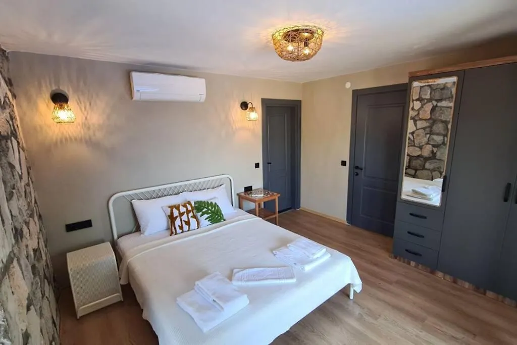 Villa Mitos , Uzum Baglari Ve Zeytinlikler Icinde Mini Bir Cennet Ve Tas Ev - Дом Мифы Fethiye